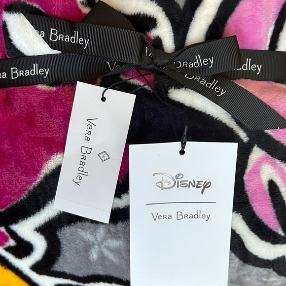 VERA BRADLEY DISNEY MICKEY MOUSE PLUSH THROW BLANKET:NWT PICCADILLY PAISLEY - Picture 4 of 7